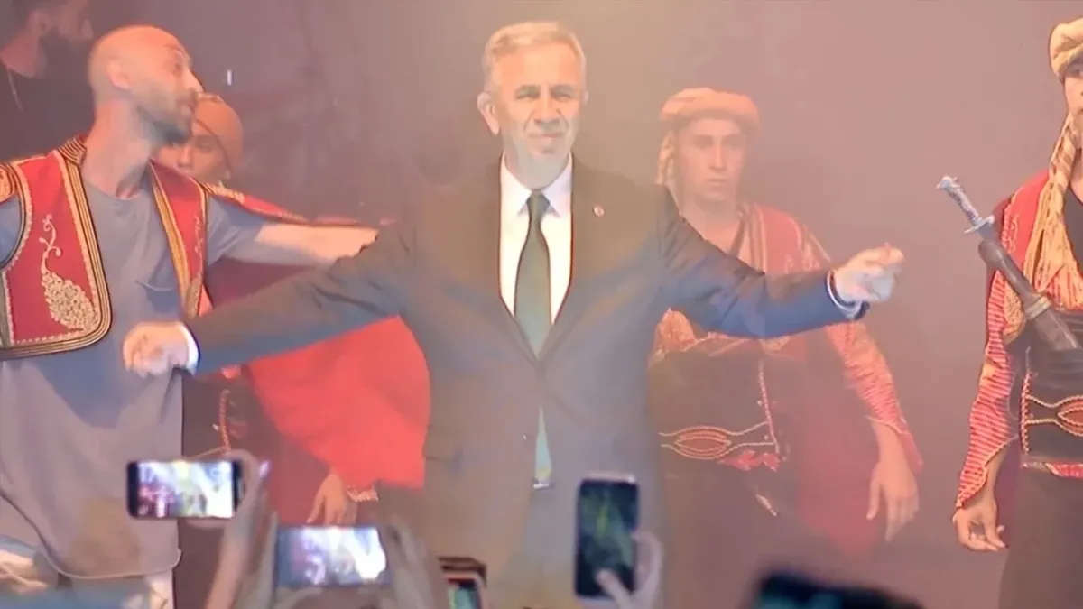 ABB “konser vurgunu” yargılaması başladı: ” Arkadaşlar destek istedi onun için çalıştım” ABB “konser vurgunu” yargılaması başladı: ” Arkadaşlar destek istedi onun için çalıştım”