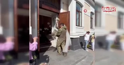Ukrayna’da gelinlik ve damatlığın yerini askeri üniforma aldı | Video