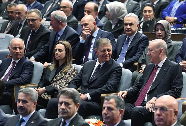 SON DAKİKA… İzmir Belediye Başkanı Cemil Tugay AK Parti’ye katıldı: AK Parti ile İzmir'i ayağa kaldıracağız