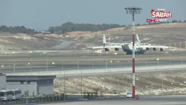 Dünyanın en büyük kargo uçağı İstanbul Havalimanı'na indi | Video