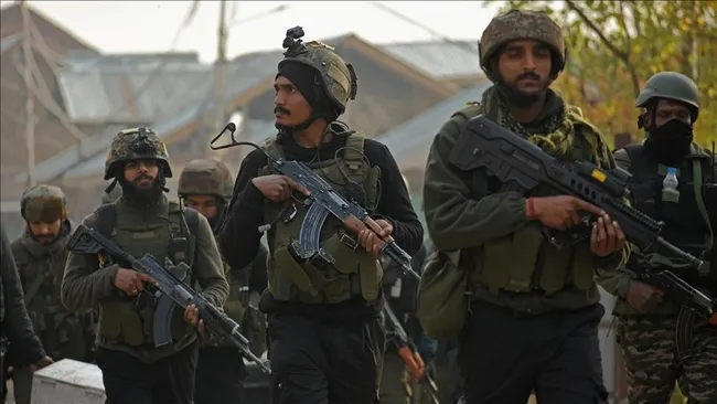 SON DAKİKA | Hindistan Pakistan'a balistik füzelerle saldırdı