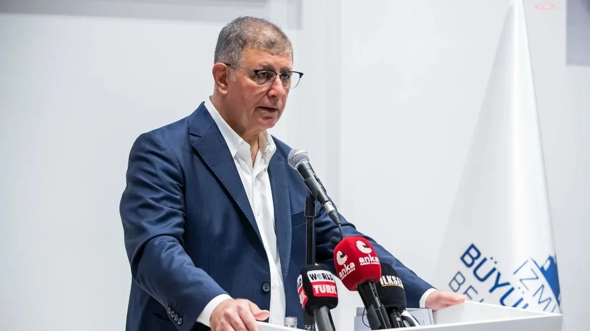 AK Parti Grup Sözcüsü Atmaca, Soyer ve Tugay’ın imzaladığı sözleşmeleri açıkladı!