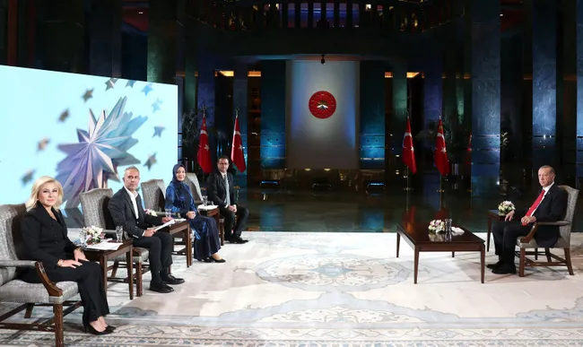 son-dakika-atv-a-haber-a-para-a-news-gundem-ozel-ortak-yayini-baskan-erdogandan-onemli-aciklamalar-1667417733616.jpg SON DAKİKA | Tahıl krizi nasıl çözüldü? Başkan Erdoğan canlı yayında açıkladı: Dün aradım bugün tahıl koridorunu açtılar