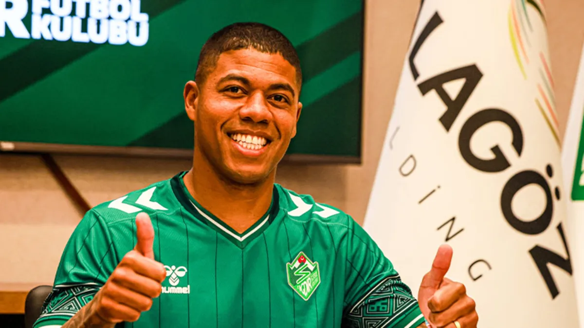 Iğdır FK, Douglas Tanque’yi renklerine bağladı! Iğdır FK, Douglas Tanque’yi renklerine bağladı!