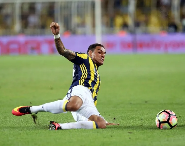 Van der Wiel’den Fenerbahçe’ye küfür iddiası