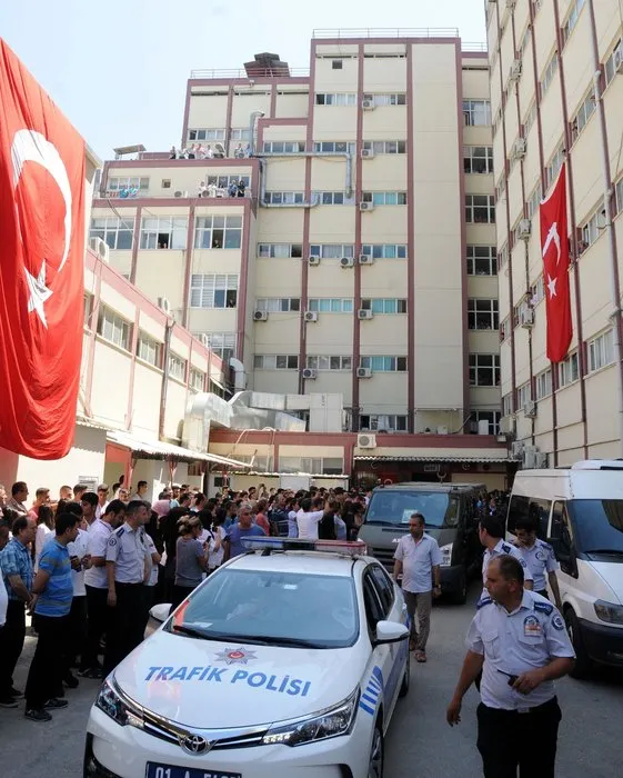 Bitlis şehidine hastanede böyle veda ettiler