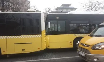 Üsküdar’da İETT otobüsleri çarpıştı!