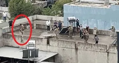 Adana'da hareketli dakikalar! Polise bıçakla saldıran uyuşturucu bağımlısı etkisiz hale getirildi #adana