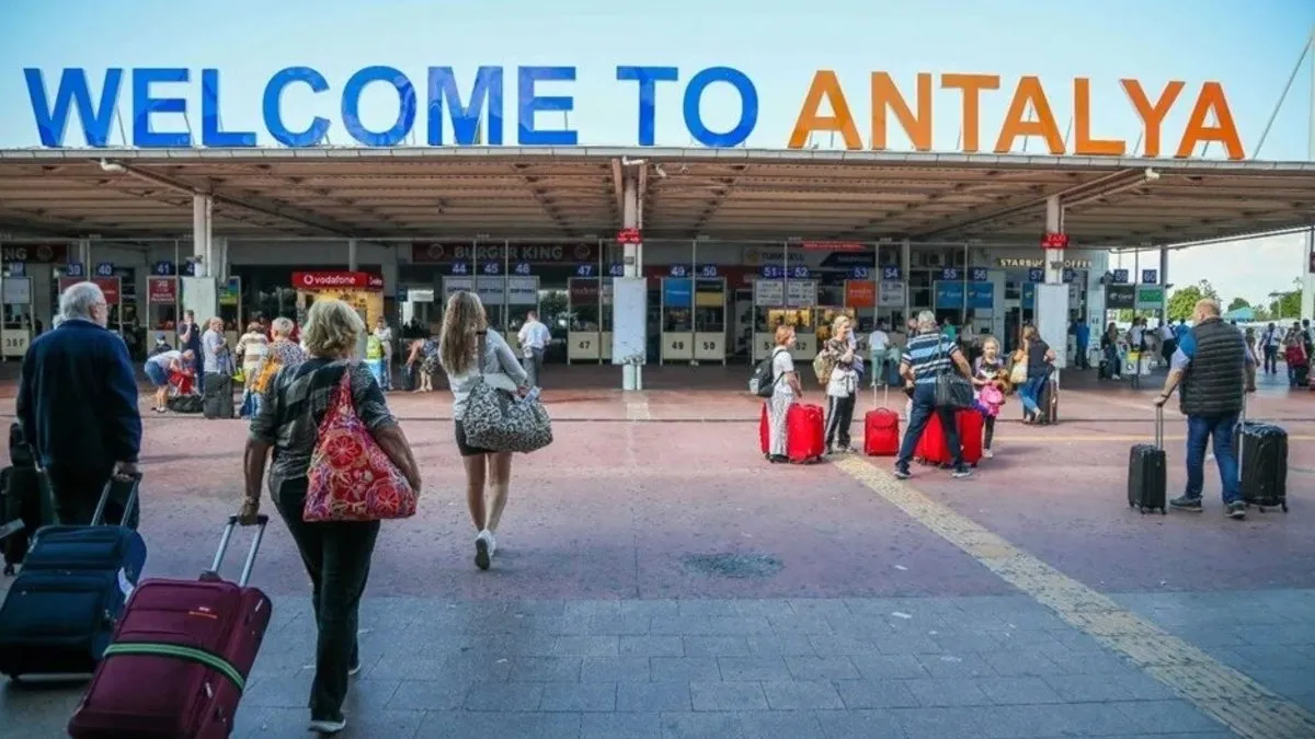 Antalya'da turist sayısı 9 milyonu aştı