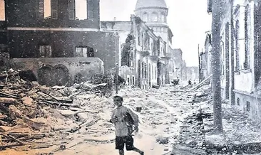 Camilere doldurup ateşe verdiler