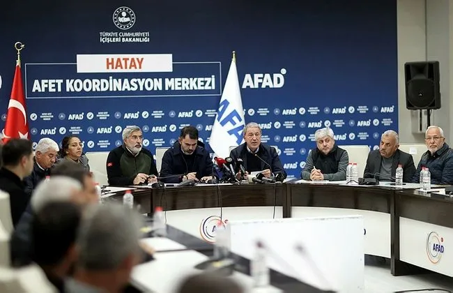 bakan-kurum-duyurdu-istanbulda-riskli-binalar-belirlenen-alanlara-tasinacak-1677589781960.jpg