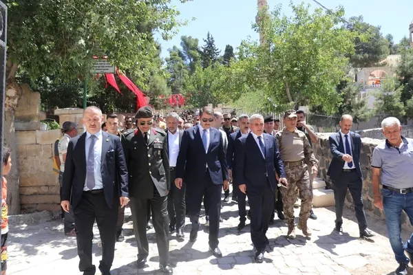 15-temmuz-sehidi-mustafa-direkli-sanliurfada-mezari-basinda-anildi-1689413358407.jpg