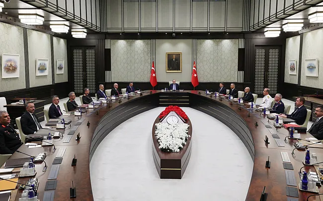 son-dakika-kritik-mgk-toplantisinin-ardindan-yazili-aciklama-yapildi-1759249284763.jpeg Son dakika! Kritik MGK toplantısının ardından yazılı açıklama yapıldı: Terör duvarı tamamen yıkılacak