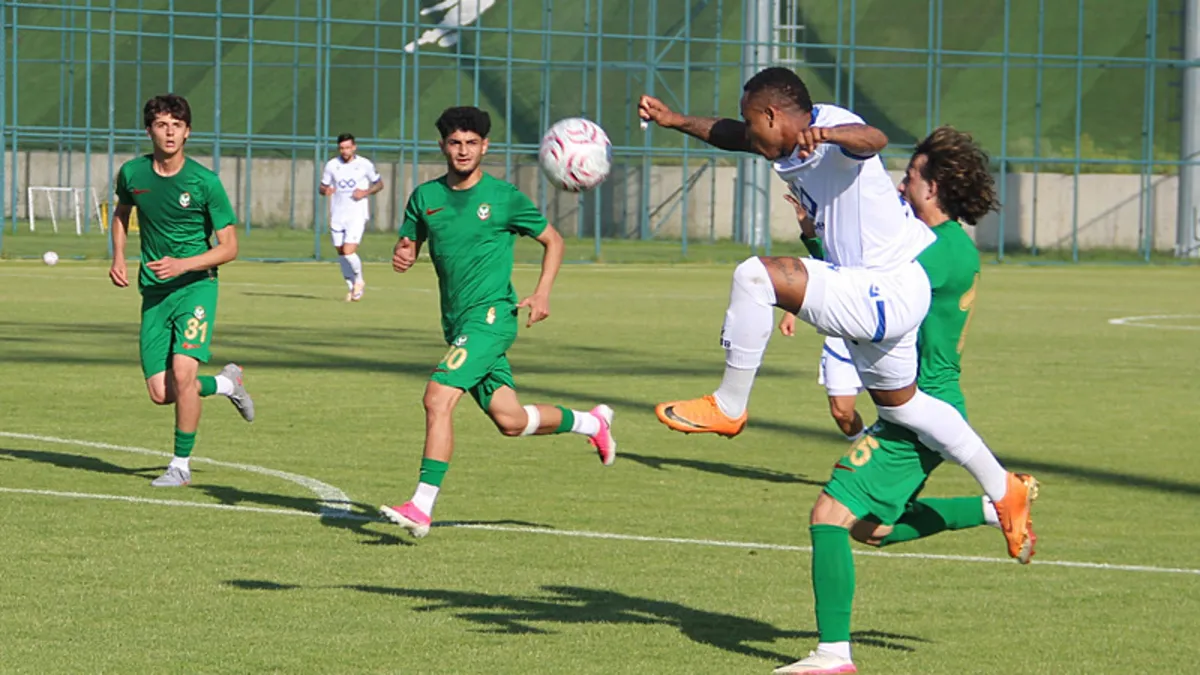 Amed Sportif Faaliyetler hazırlık maçında 2 golle kayıp! Amed Sportif Faaliyetler hazırlık maçında 2 golle kayıp!