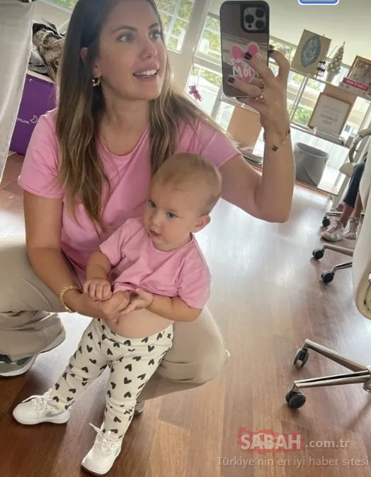 Aslı Enver’in minik kızı Elay Eda Ece’yi ofisinde ziyaret etti! Eda Ece’nin ve Elay’ın pembe uyumu çok beğenildi!