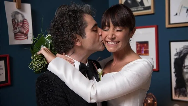 Sıla Gençoğlu ile Hazer Amani evlendi