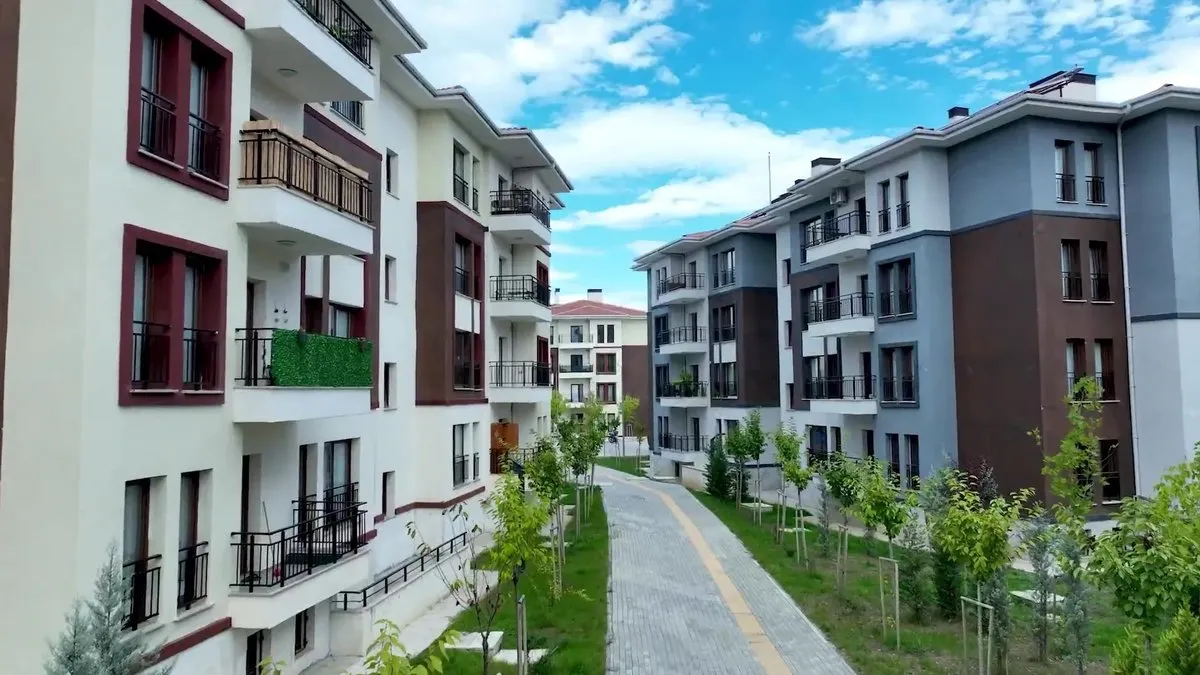 Bakan Kurum, TOKİ ile Düzce’de ev sahibi olan vatandaşların görüntülerini paylaştı | Video videosunu izle Bakan Kurum, TOKİ ile Düzce’de ev sahibi olan vatandaşların görüntülerini paylaştı | Video videosunu izle