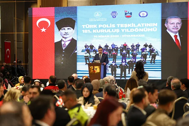 cumhurbaskani-yardimcisi-yilmaz-terorsuz-turkiye-dogrultusunda-kararli-adimlar-atiyoruz-1775850211579.jpeg Cumhurbaşkanı Yardımcısı Yılmaz: “Terörsüz Türkiye doğrultusunda kararlı adımlar atıyoruz”