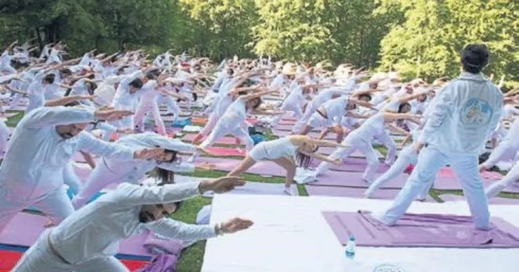 İzmir’de yoga şöleni