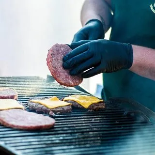 Hamburgercideki eldivenlerin yıkanması şart