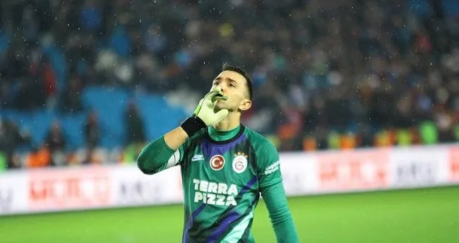 Galatasaraylı Muslera ve Falcao'dan corona virüsü cevabı!