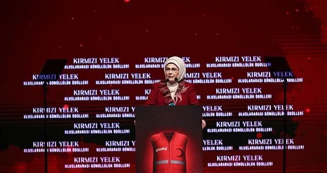 Emine Erdoğan'dan Kırmızı Yelek Uluslararası Gönüllülük Ödül Töreni'ne ilişkin paylaşım