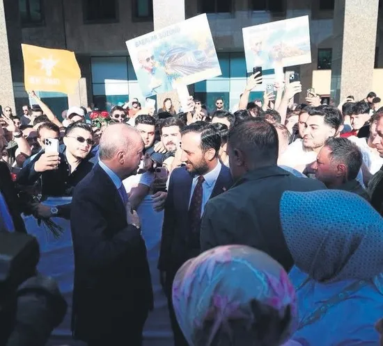 genclerden-en-baba-kutlama-1782076391057.jpeg