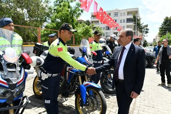 sanliurfada-trafik-haftasi-renkli-etkinliklere-sahne-oldu-1715104728315.jpg