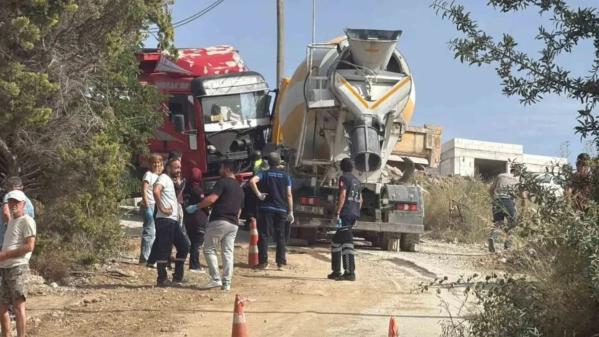 Bodrum’da feci kaza! Beton mikseri ile kamyon arasında sıkışan sürücü hayatını kaybetti