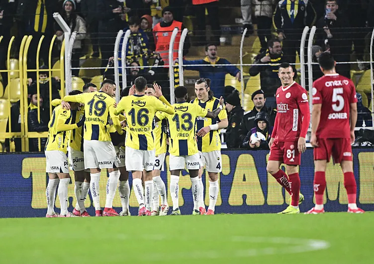 Son dakika haberi: Fenerbahçe-Antalyaspor maçı sonrası büyük övgü: Bu adamın kaç ciğeri var?