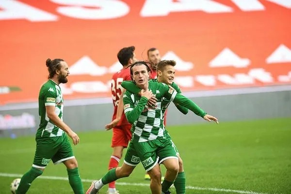 Bursasporlu Ali Akman için flaş açıklama! G.Saray mı F.Bahçe mi?