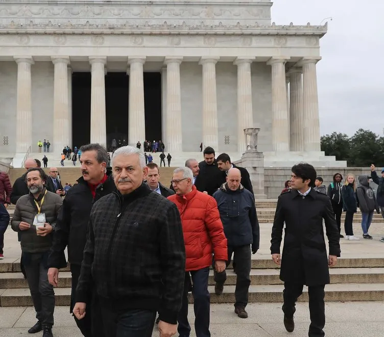 Başbakan Yıldırım ABD'de gazetecilerle sabah yürüyüşüne çıktı