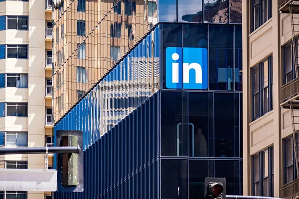 LinkedIn hacklendi! 500 milyon kişinin bilgisi çalındı! 2 milyon veri de ispat için yayınlandı...