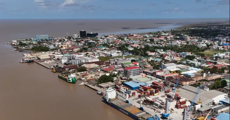 Guyana’da feribot faciası: 116 yolcunun bulunduğu tekne alabora oldu