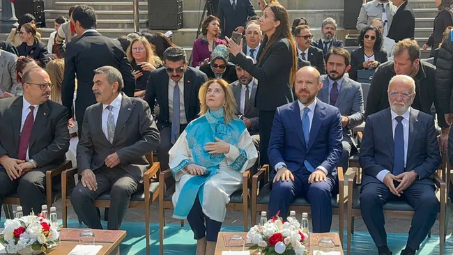 bilal-erdogan-kendi-kulturunu-bilen-insan-dunyaya-soyleyecek-sozu-olan-insandir-1791479758440.jpeg Bilal Erdoğan: