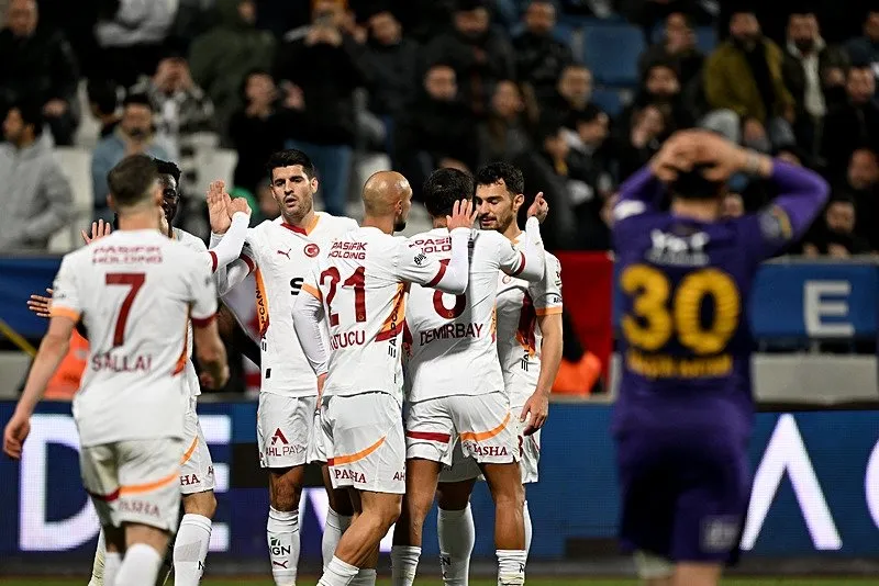 Dünya devinin Victor Osimhen teklifi ortaya çıktı! Yıldız golcü istediğini alacak...