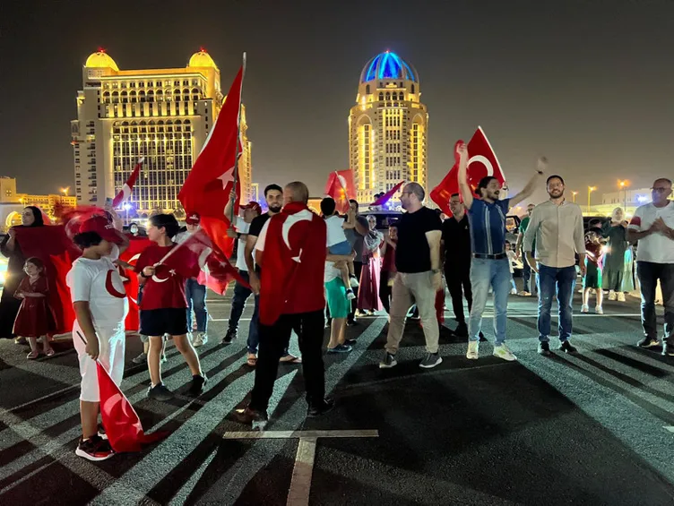 Dünyanın dört bir yanında kutlamalar başladı: Başkan Erdoğan’ın zaferi coşkuyla karşılandı!