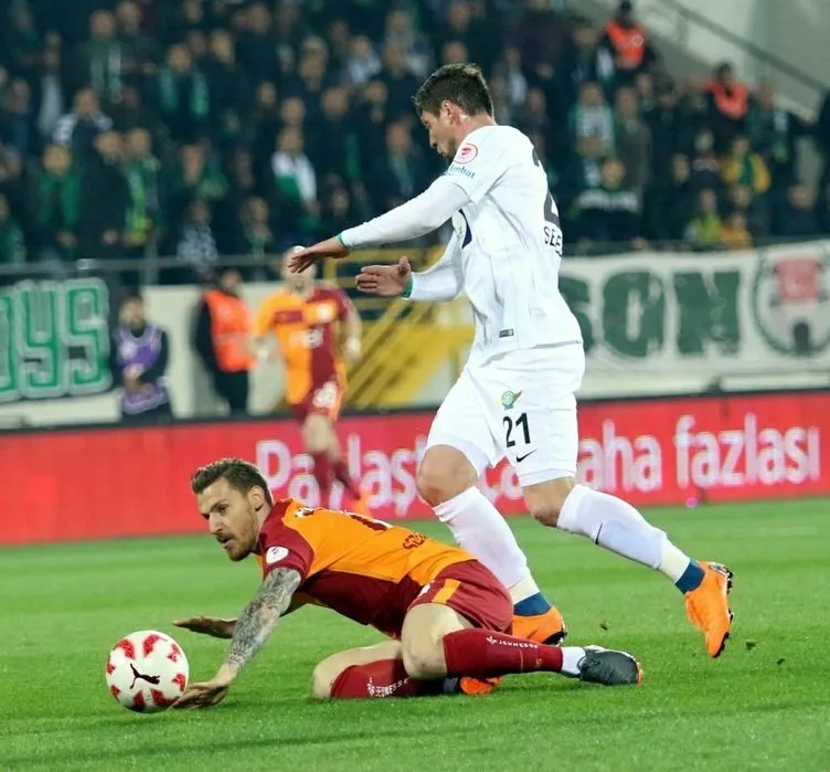 Kupada TM Akhisarspor - Galatasaray maçından kareler