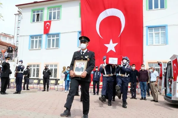 Şehit Jandarma Teğmen Koçak son yolculuğuna uğurlandı