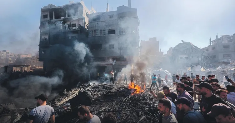 Çeteler Gazze’de evleri yakıyor