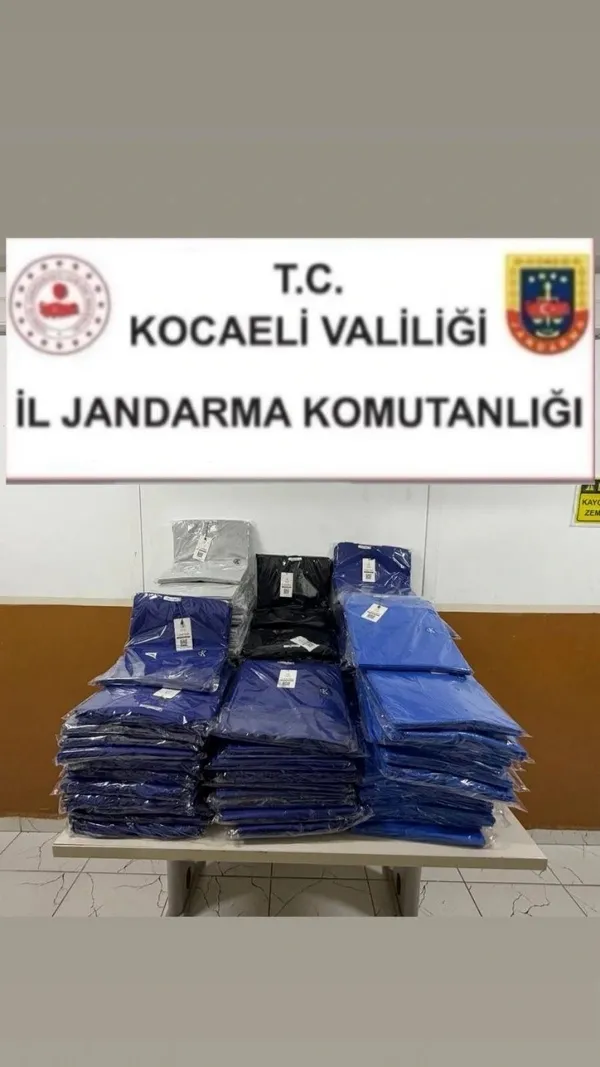 kartepede-sahte-tekstil-operasyonu-3-milyon-tllik-urun-ele-gecirildi-1771925083264.jpg