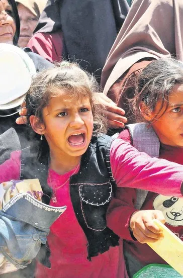 Ölüm Gazze’de kol geziyor