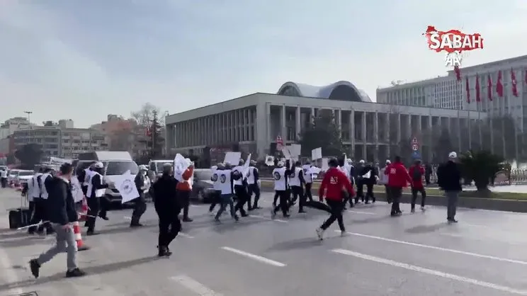İBB yönetimine düşük zam protestosu: Sadaka değil zam istiyoruz!