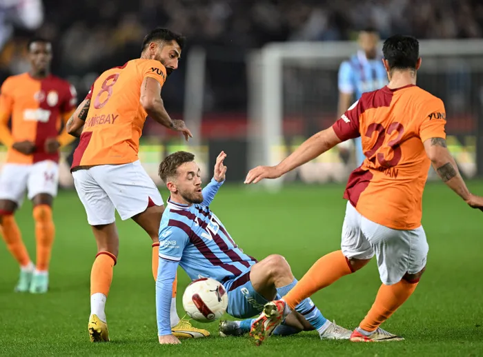son-dakika-haberi-dev-derbide-kazanan-galatasaray-trabzonspor-farkli-maglup-yenildi-1705859768126.jpg