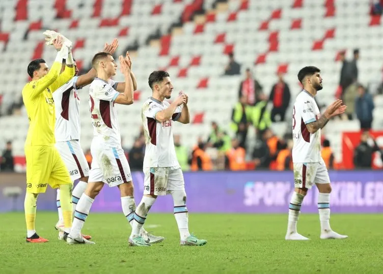 Son dakika haberleri: Trabzonspor’da kadro dışı kalmıştı! Abdülkadir Ömür’ün imzayı atacağı takım belli oldu: Galatasaray derken büyük sürpriz…