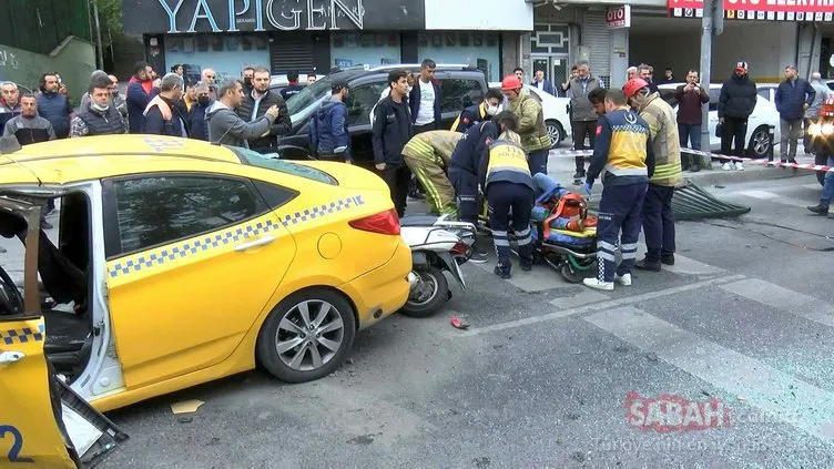 Eyüpsultanda feci kaza: Minibüs taksinin üzerine düştü!