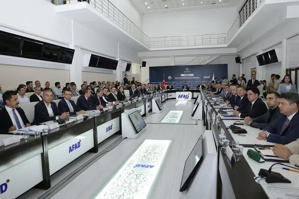 Bakan Kurum Hatay ziyareti