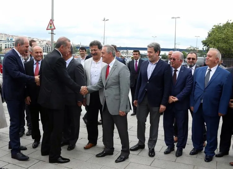 Cumhurbaşkanı Erdoğan Eyüp Sultan Türbesi’nin açtı