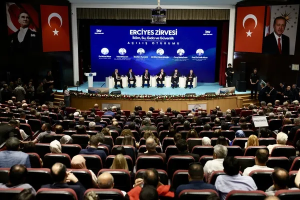 barajlarda-doluluk-rekor-seviyede-bakan-yumakli-son-66-yilin-en-yuksek-yagisina-ulastik-1781871205725.jpg