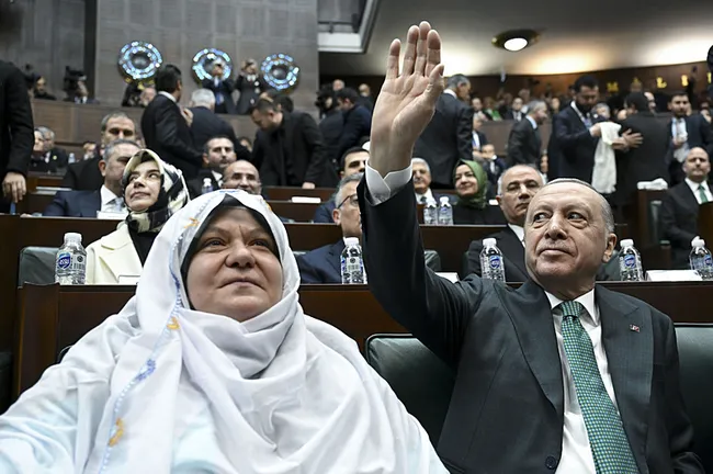 baskan-erdogan-chpnin-icine-dustugu-bataklikla-ilgilenmiyoruz-sadece-isimize-bakiyoruz-1771408579315.jpg Başkan Erdoğan: CHP'nin içine düştüğü bataklıkla ilgilenmiyoruz... Sadece işimize bakıyoruz